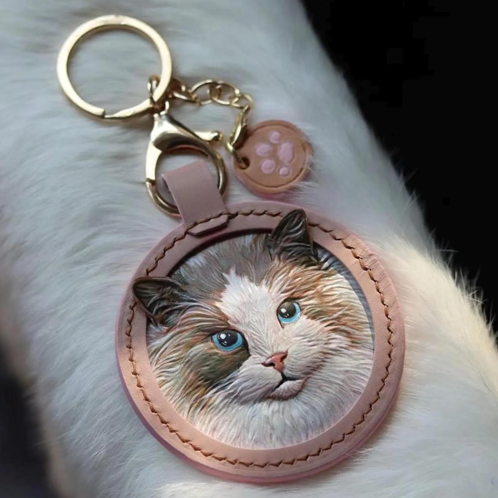 Custom Leather Pet Portrait Keychain | Cat Head